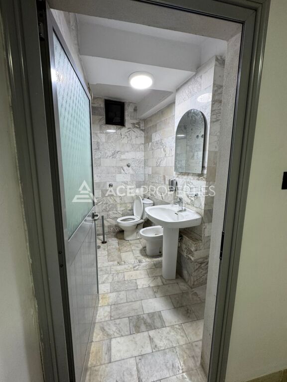 Jepet ambient biznesi me qera- prane Qemal Micit, Durres