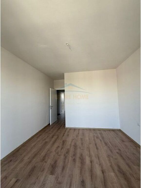 In vendita , Appartamento 2+1 , Univers City , Tirane