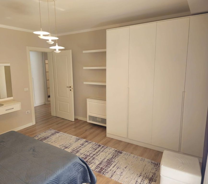 Apartament premium 2+1+2 (130 m²) me qira pranë Liqenit Artificial të Tiranës!