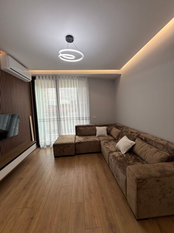 🏠Jepet me qira Apartament Modern 2+1+Post Parkimi 📍Golden Tower Residence, Mine Peza 💶Çmimi: 1100€