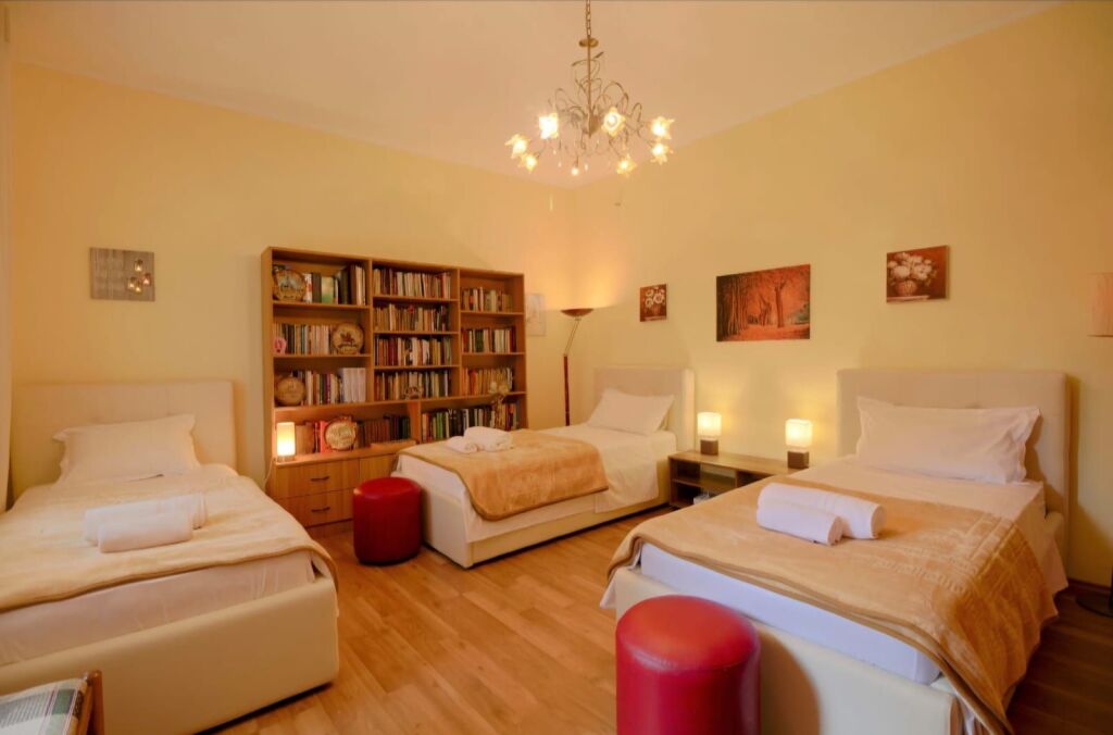 🏡 SHTËPI PRIVATE ME QIRA – Pazari i Ri