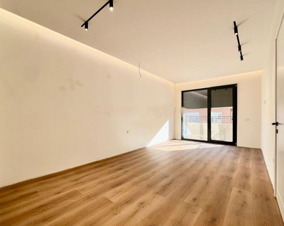 SHESIM, SUPER APARTAMENT 2+1+2 me POST PARKIMI, LIQENI THATE