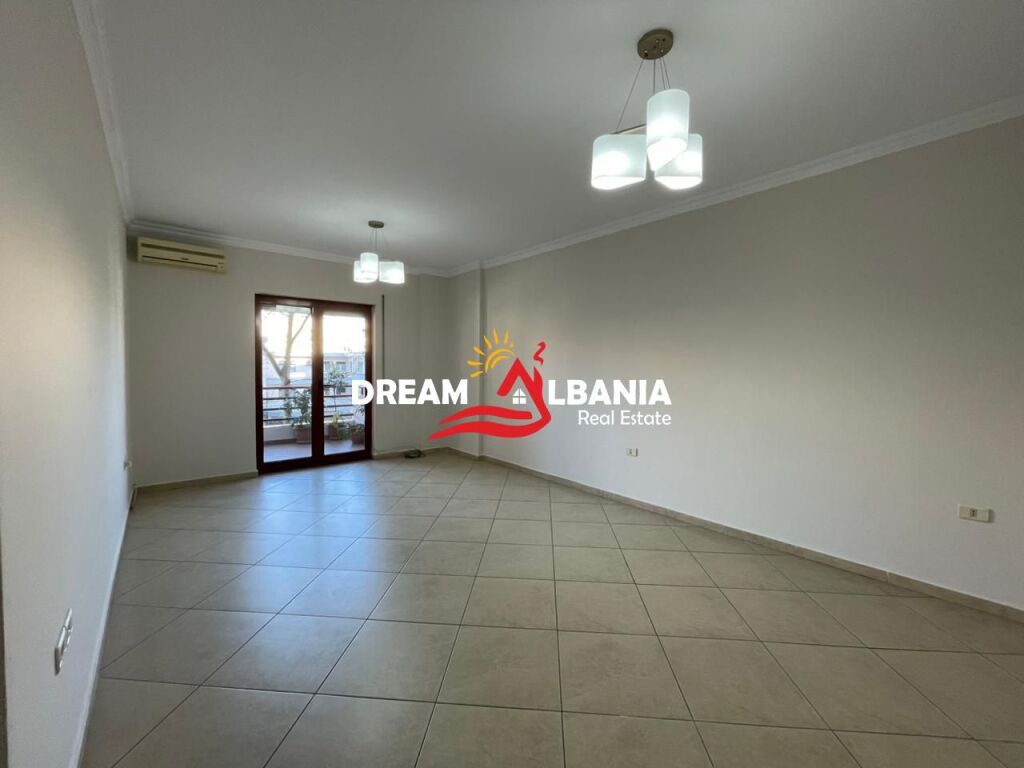 Jepet me qera ambient per zyra tek rruga e Kavajes, prane Garden Building (ID 42214500)