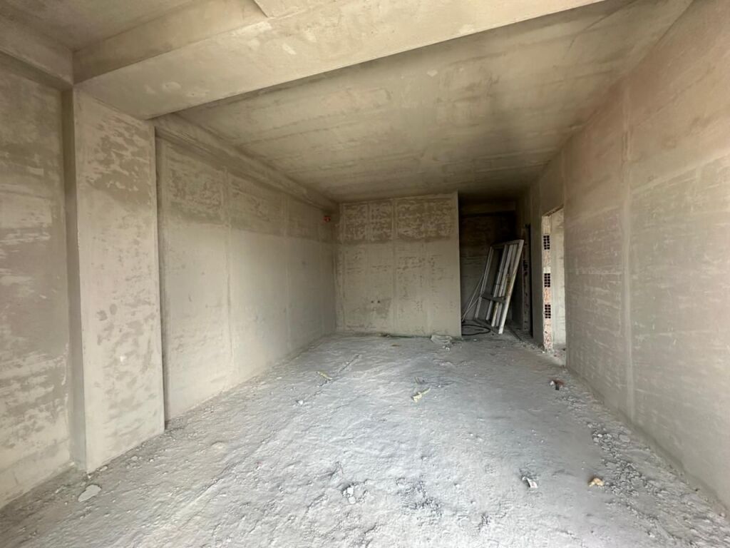 APARTAMENT 1+1 PER SHITJE TEK FARMACIA 10---RRUGA E DIBRES