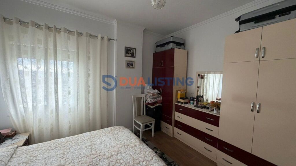 Shitet apartament 2+1 në zonën e Freskut.