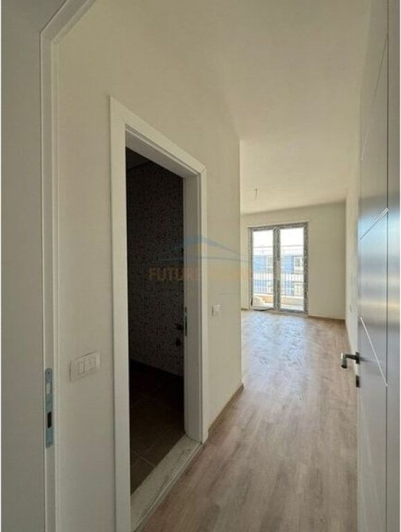 In vendita , Appartamento 2+1 , Univers City , Tirane