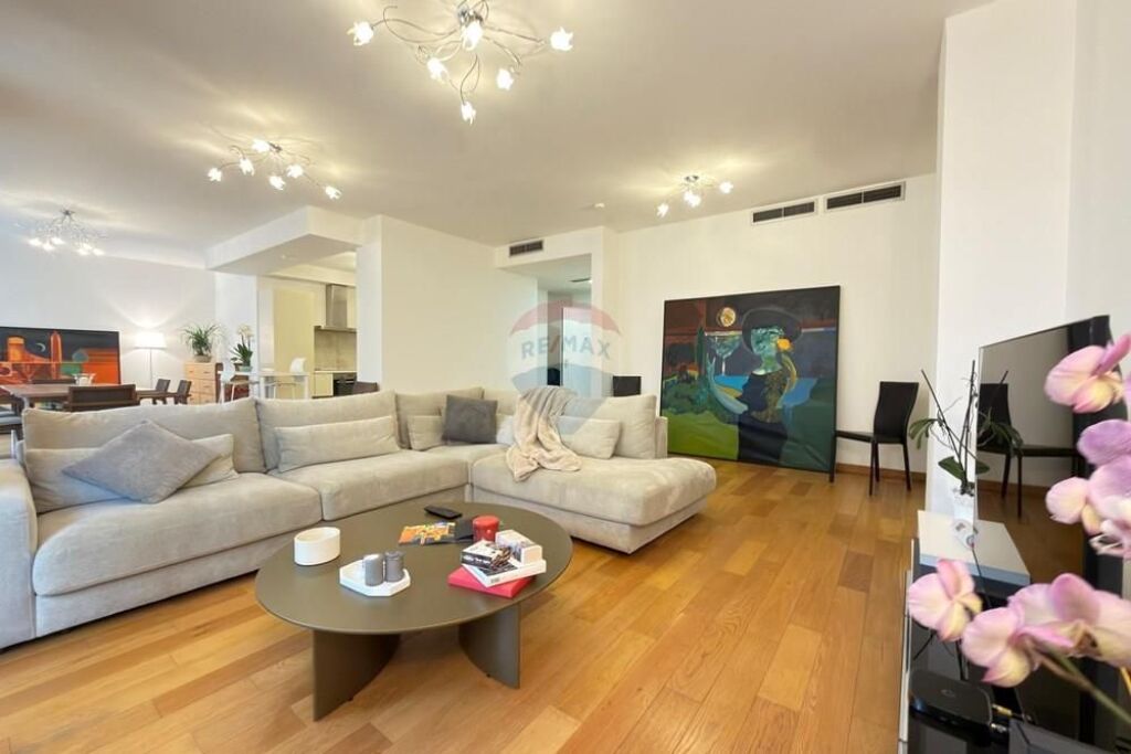 Apartament 3+1 në shitje Stadiumi Air Albania!