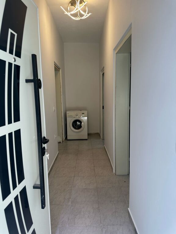 Studio apartment for rent on Kosovareve Street .