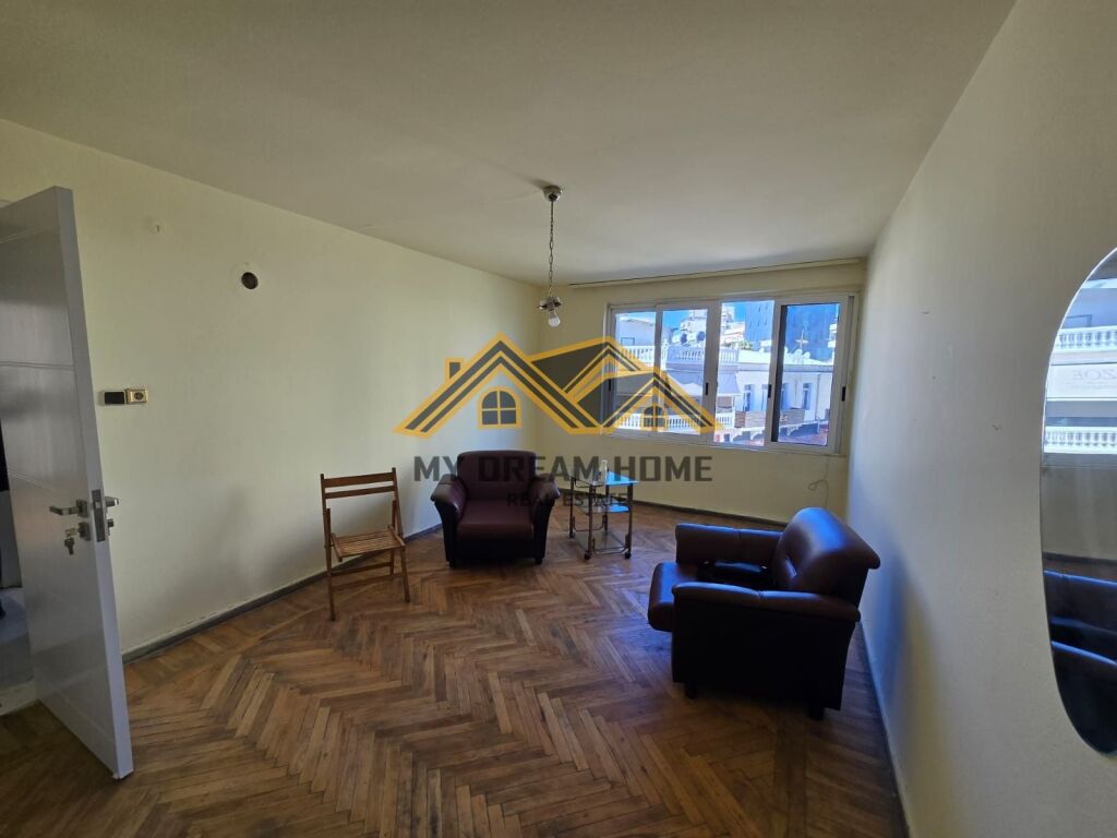 SHITET APARTAMENT 2+1 NE QENDER DURRES!