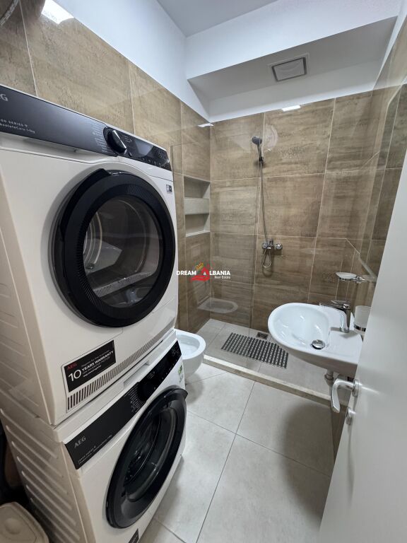 Jepet apartament 3+1+2 tualete me qera tek Tirana Garden Building ( ID 4231485 )