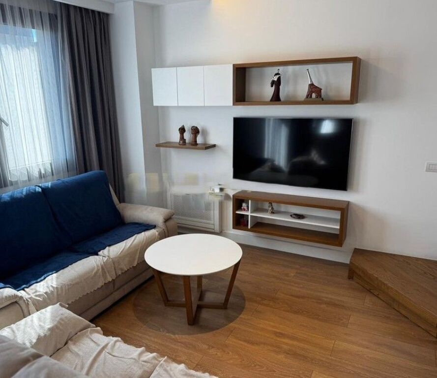 Duplex moderno in affitto – Centro, Via Barrikadave