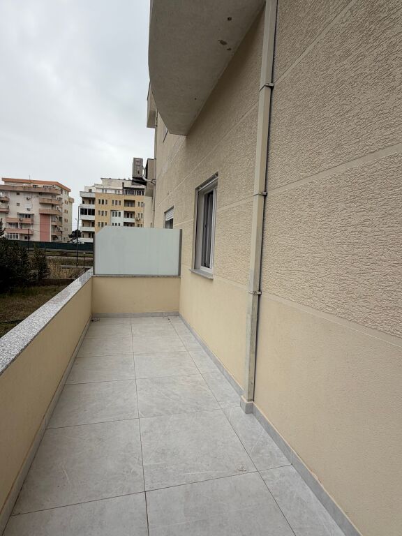 Appartamento super investito 1+1 in vendita nella zona di Shkëmbi i Kavajës 🌊