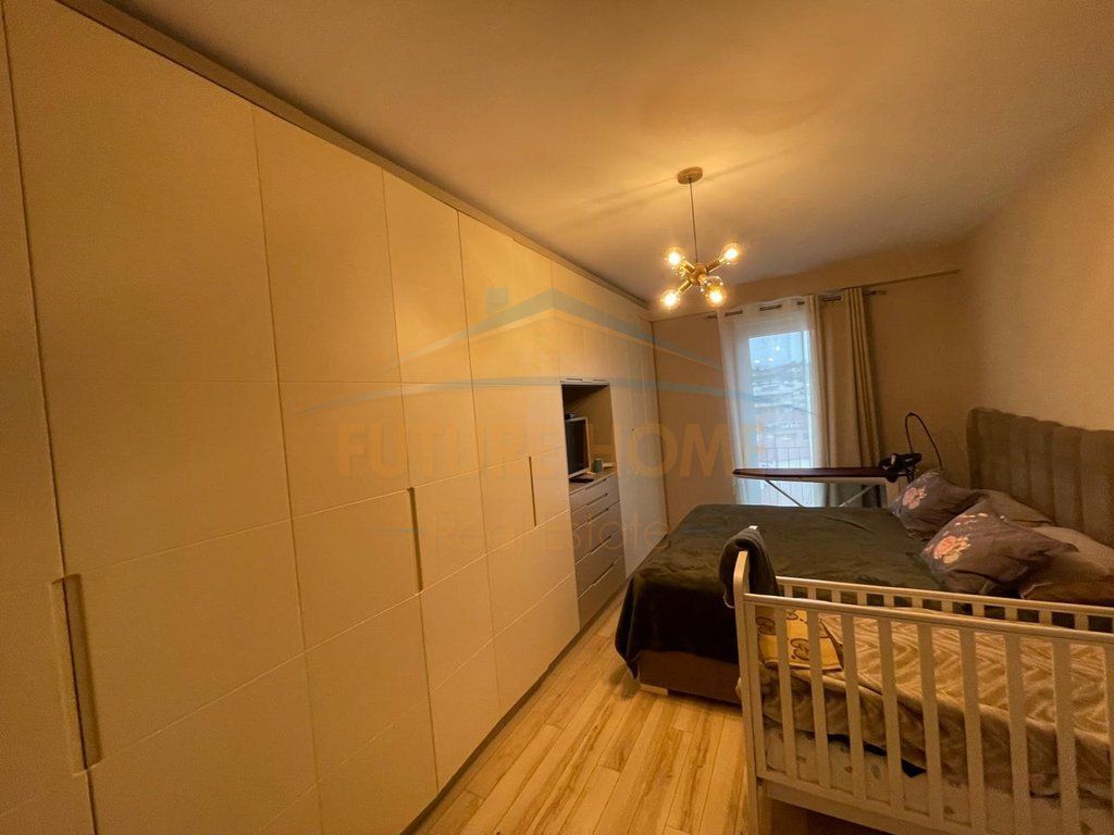 Shitet, Apartament 2+1+2, Qytet Studenti, Tiranë. PARK64327