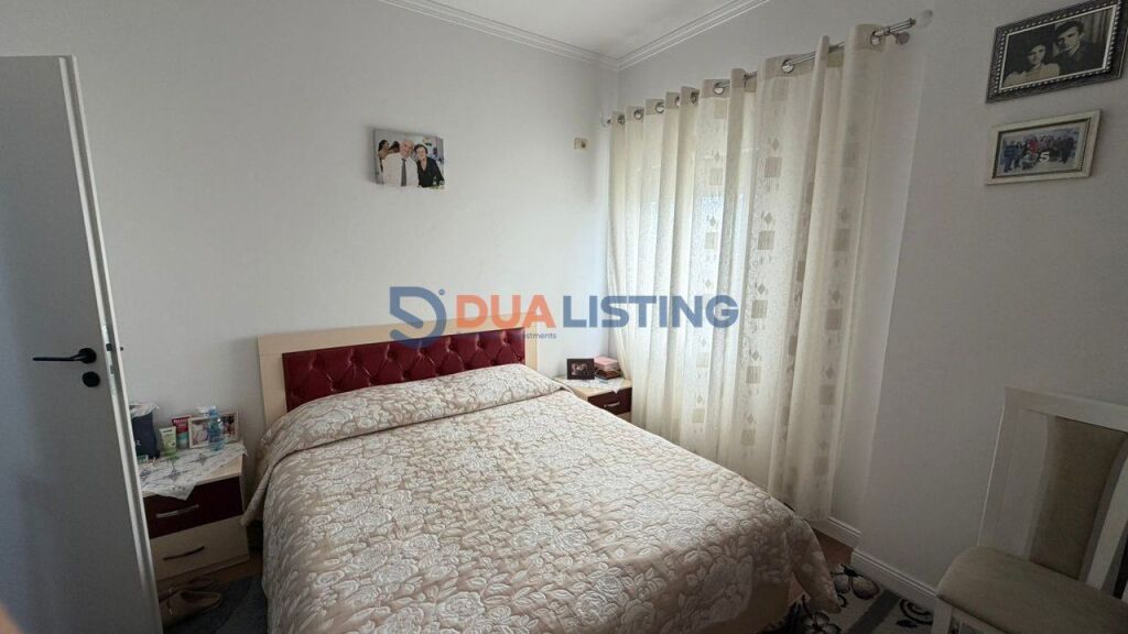 Shitet apartament 2+1 në zonën e Freskut.