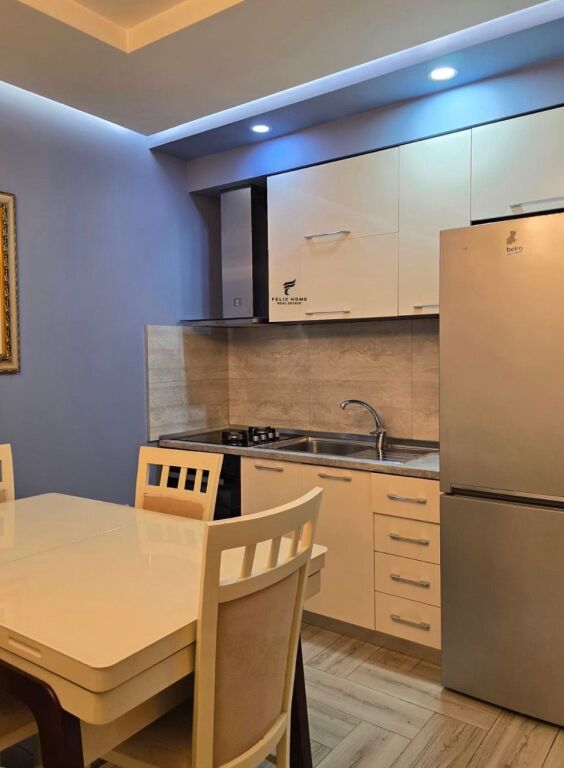 APARTAMENT ME QERA 1+1 ISH RESTORANT DURRESI 65.000 LEKE