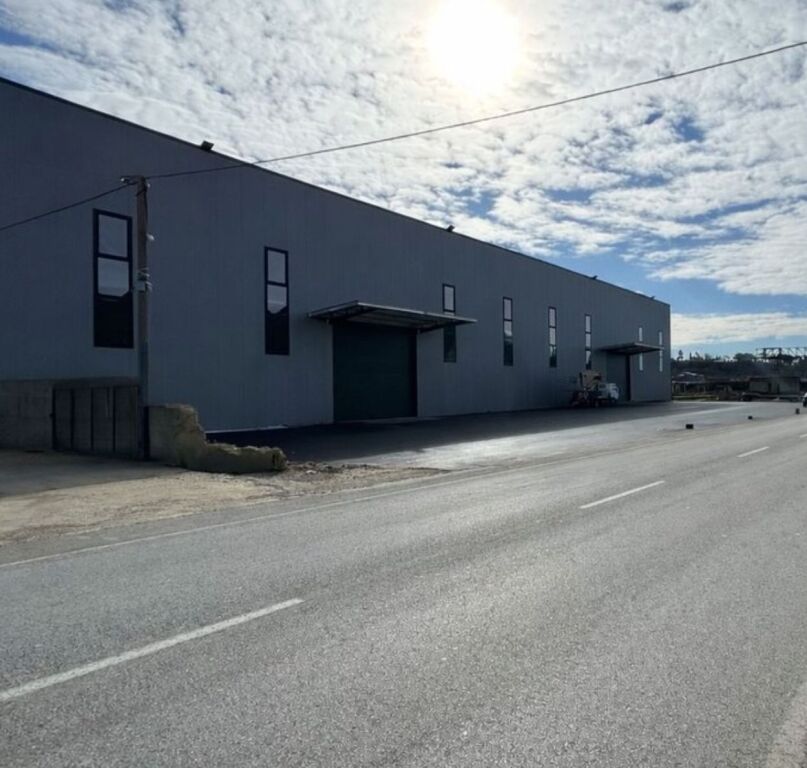 🏭 Kapanon industrial 2-katësh me qera