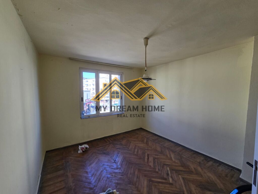 SHITET APARTAMENT 2+1 NE QENDER DURRES!