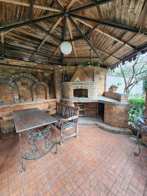 Jepet me Qera Kati 2 i një vile : 3+1+2wc &amp; 3 Bllk &amp; Oborr (📍Ish Tregu Elektrik - Kompleksi Grand )🔥 Gjelbërim &amp; Hapësirë maksimale ✨️ 75,000 Lekë / Muaji