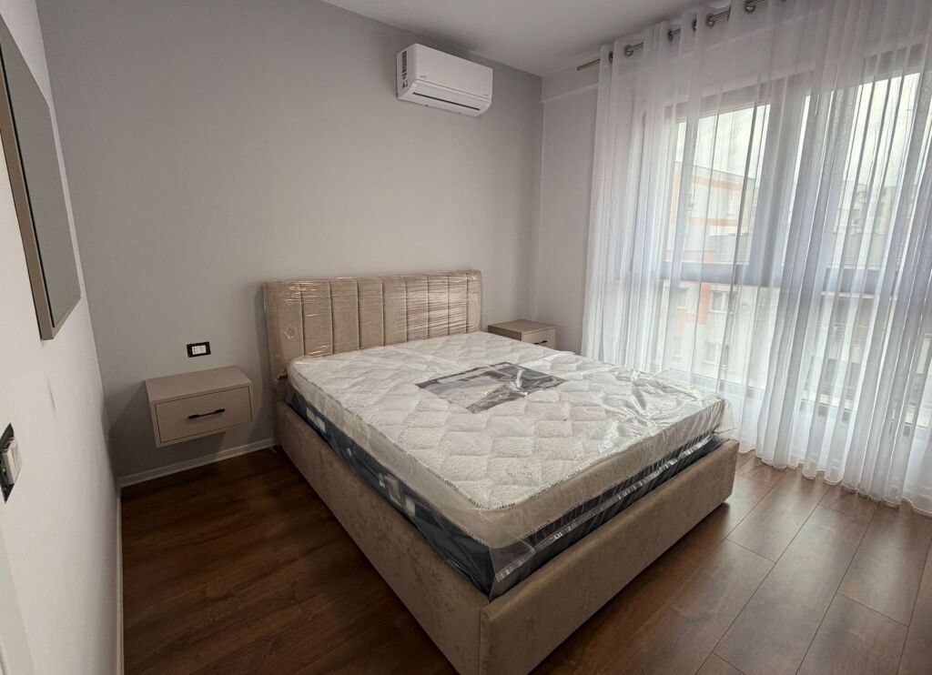 Jepet me qera 1+1 tek Bulevardi i ri (Jordan Misja)