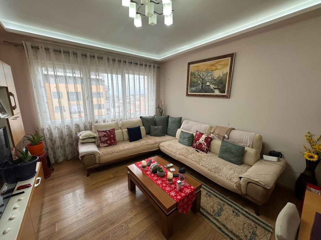 Appartamento 2+1+2 in vendita ad Astir