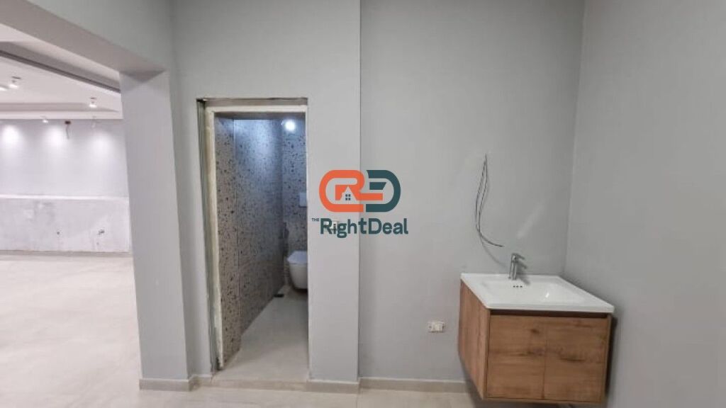 Near the Tirana Employment Office, Business Unit for Sale, Ideal for Various Commercial Activities !!