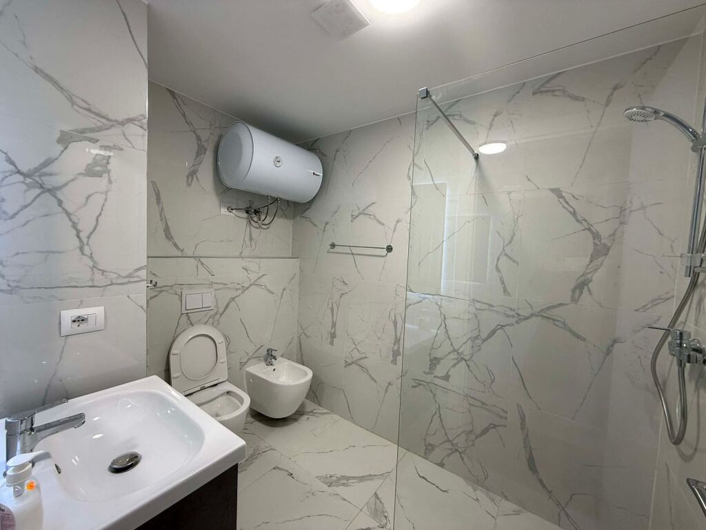 QERA APARTAMENT 2+1 DOGANA , AKSES TIRANA