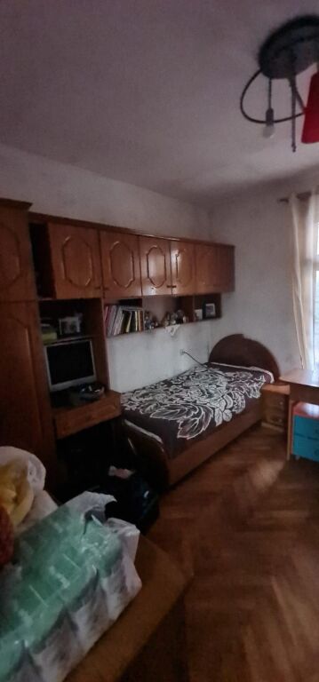 Kafja rremes , kati1 i viles me qera