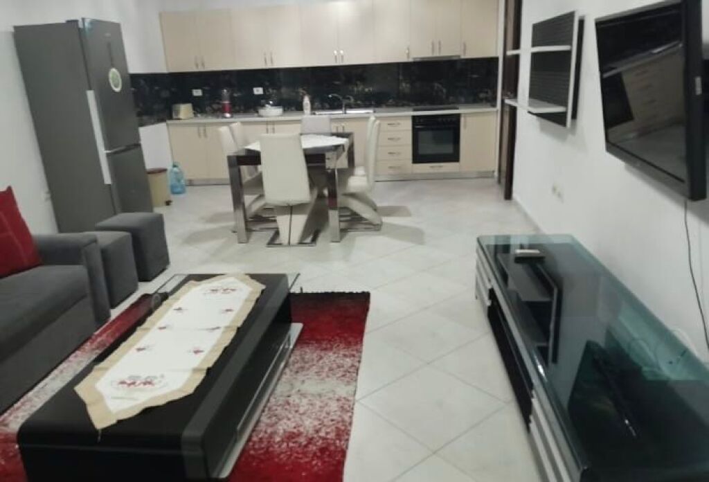 Jepet me qira 2+1+2 YZBERISHT 500 mije leke