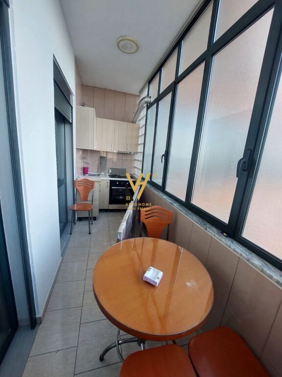 JEPET APARTAMENT 2+1+2BLK ME QERA TE RRUGA KAVAJES 85.000 LEKE