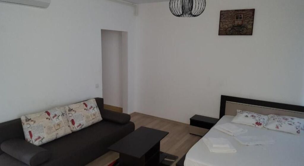 Rent | Studio apartment | Ali Demi | 400 €/month