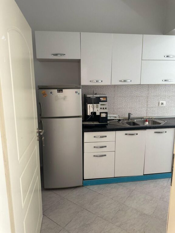 Studio apartment for rent on Kosovareve Street .