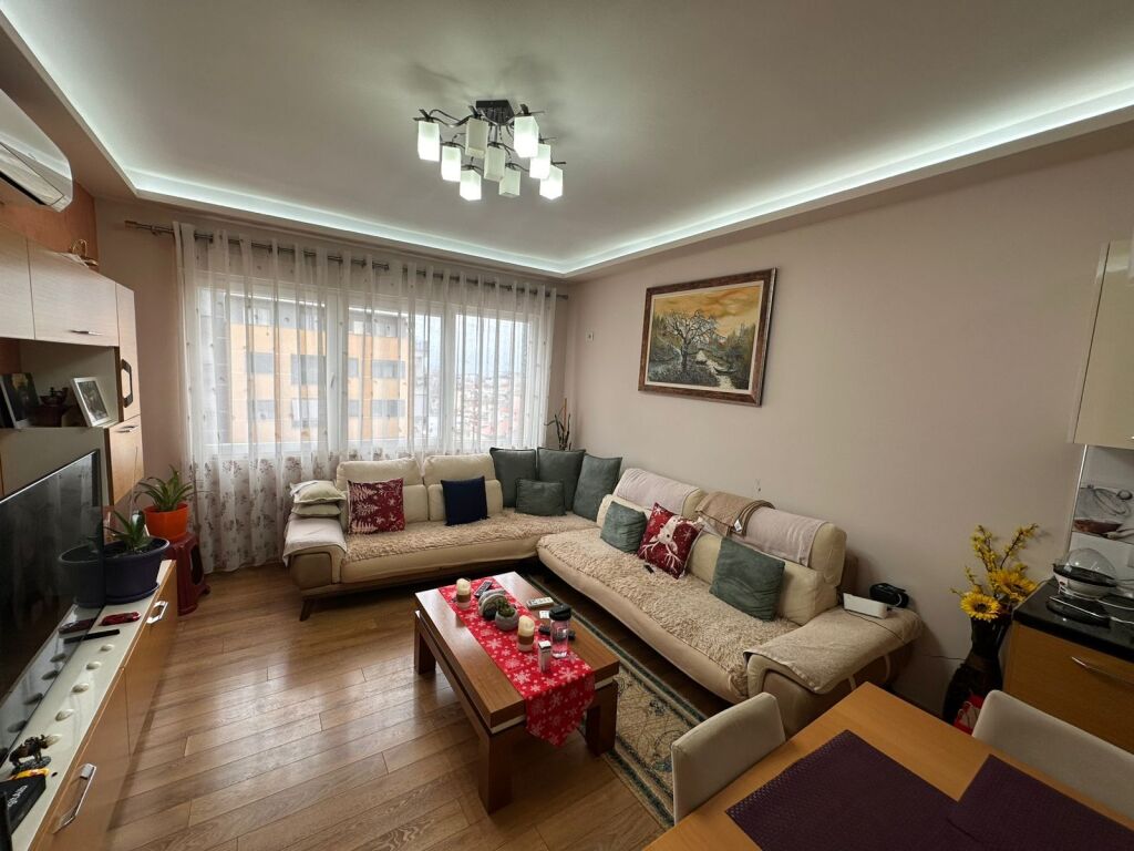 Appartamento 2+1+2 in vendita ad Astir