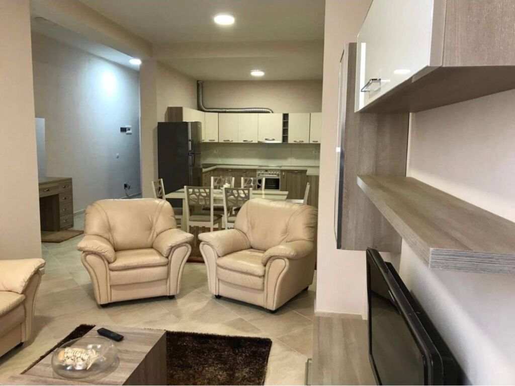 2+1,i mobiluar te spar 2,fresk cmimi 450 mije leke