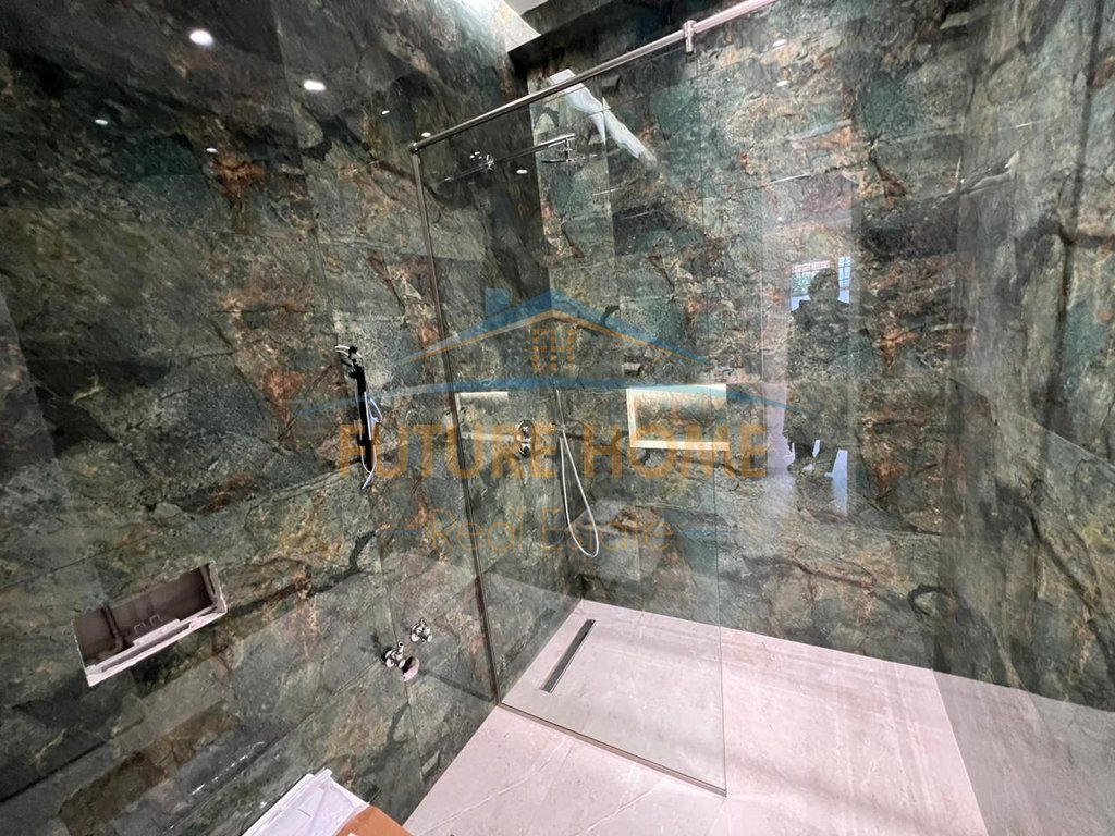 Shitet, Apartament 2+1+2+Garderobe, Komuna e Parisit