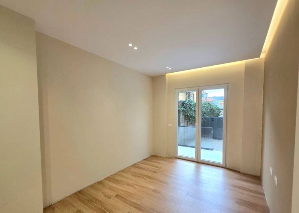 🏡Shitet Apartament 2+1 me oborr