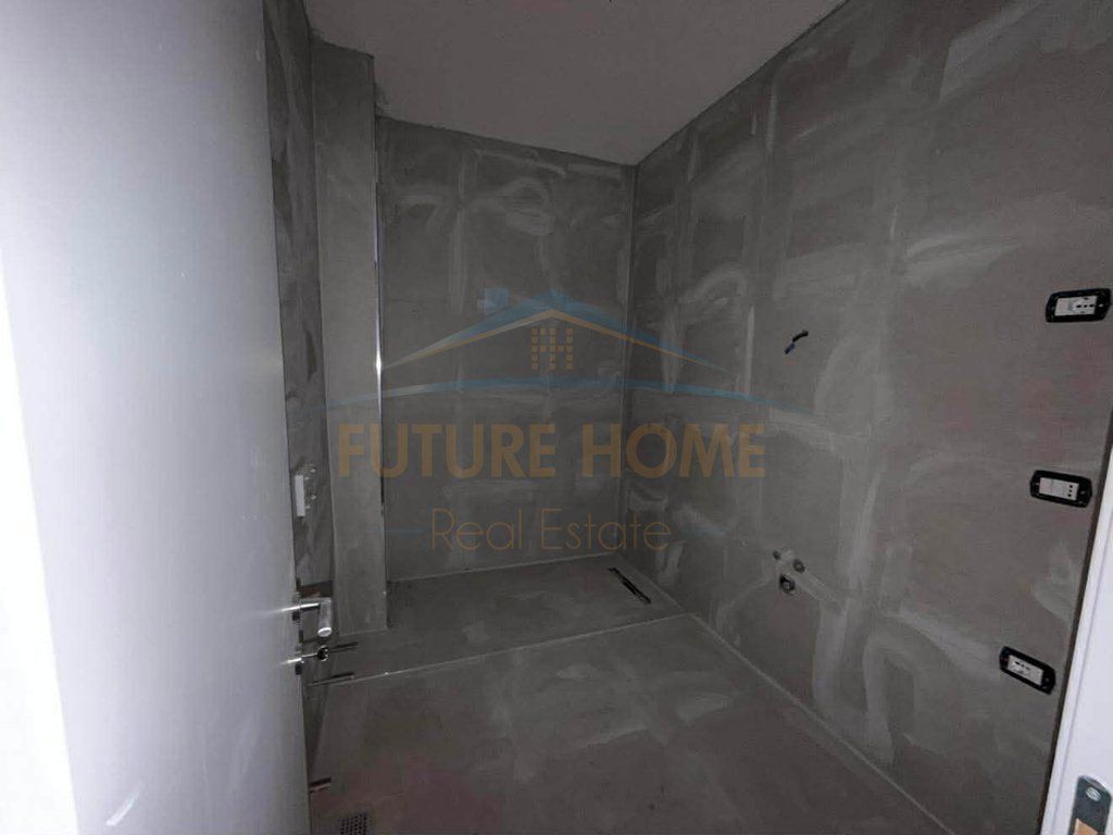 Shitet, Apartament 2+1+2 + Post Parkimi , Rezidenca Turdiu, Fusha e Aviacionit.