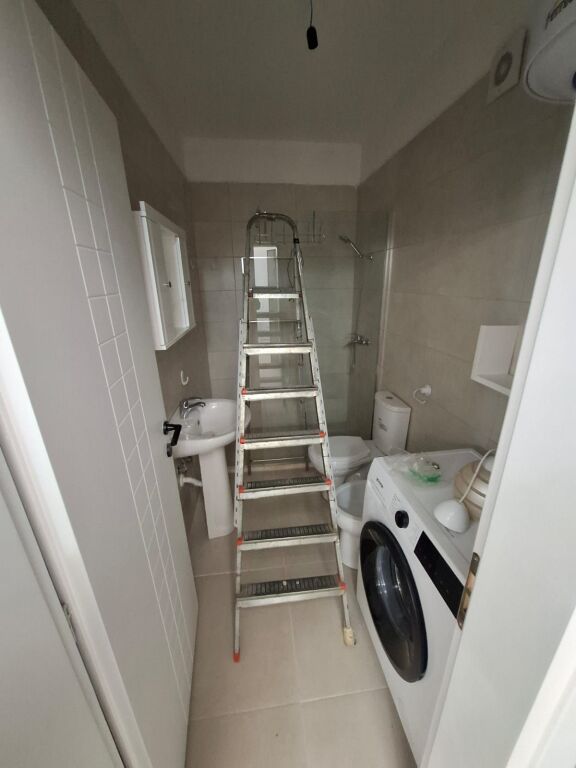 Jepet me Qera Apartament 2+1 Lagja 17 Ne Durres