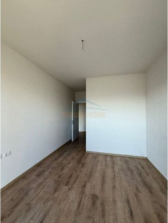 In vendita , Appartamento 2+1 , Univers City , Tirane