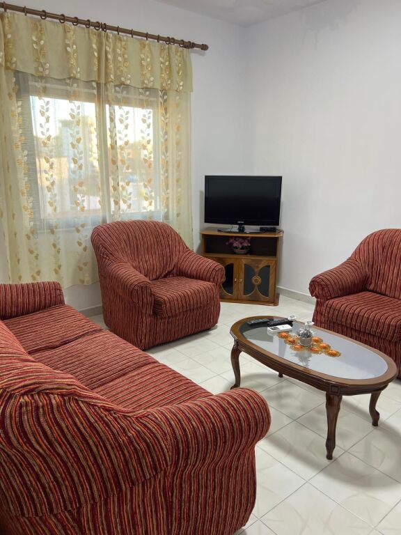 🏢Elbasan Street, near the American Embassy, a 2+1 furnished apartment is for rent, 50,000 Leke