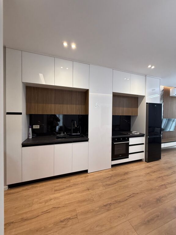 🏠Jepet me qira Apartament Modern 2+1+Post Parkimi 📍Golden Tower Residence, Mine Peza 💶Çmimi: 1100€