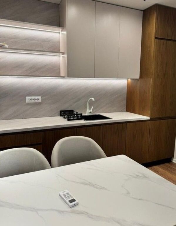 Appartamento 1+1 In Affitto a Xhamlliku