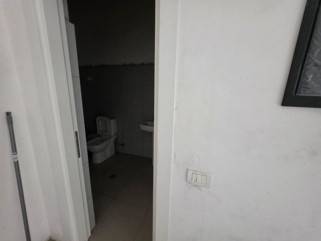 Njesi biznesi,sip 120 m2,te kika 3,2500 euro