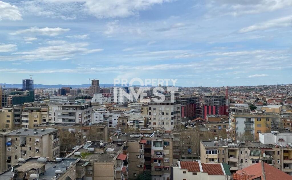 Apartment 3+1+2 for sale on Dibra Street opposite Durresi Restaurant