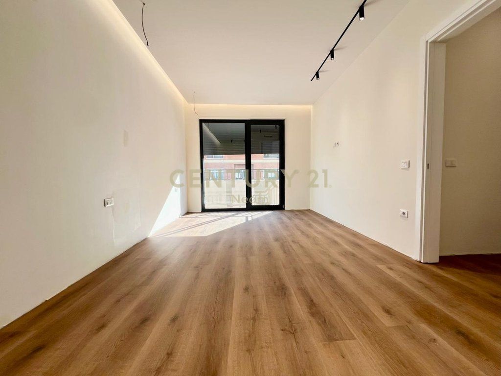 🏡 SHESIM – SUPER APARTAMENT 2+1+2 me POST PARKIMI | LIQENI THATË