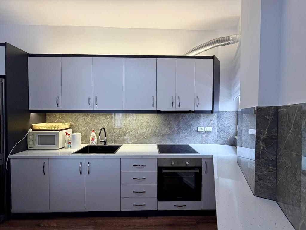 APARTAMENT 1+1 ME QERA FRESKU