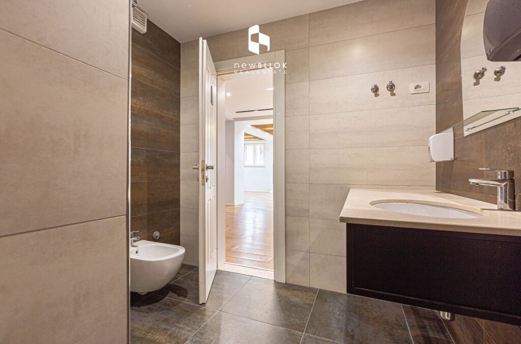 Absolute Office - Open Space (Vesa Center) Main Road, BLLOK (160 m2) Swiss Parquet - 2,100 Euro/Month NET