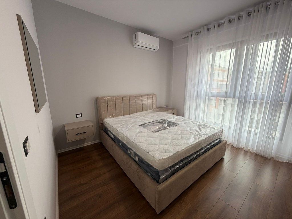 Jepet me qera apartament 1+1 në zonën e Bulevardi i Ri, pranë Jordan Misja