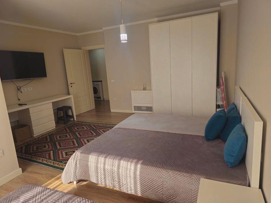 Apartament me qera 2+1+2 Liqeni Artificial