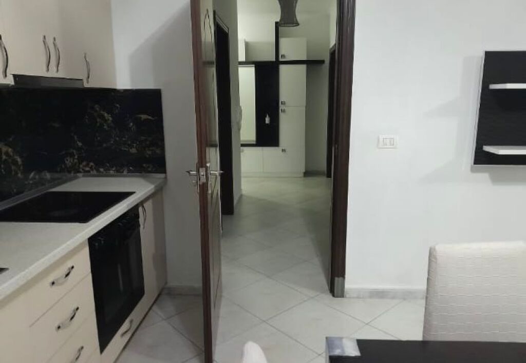 Jepet Me Qera Apartament 2+1+1 Ballkon