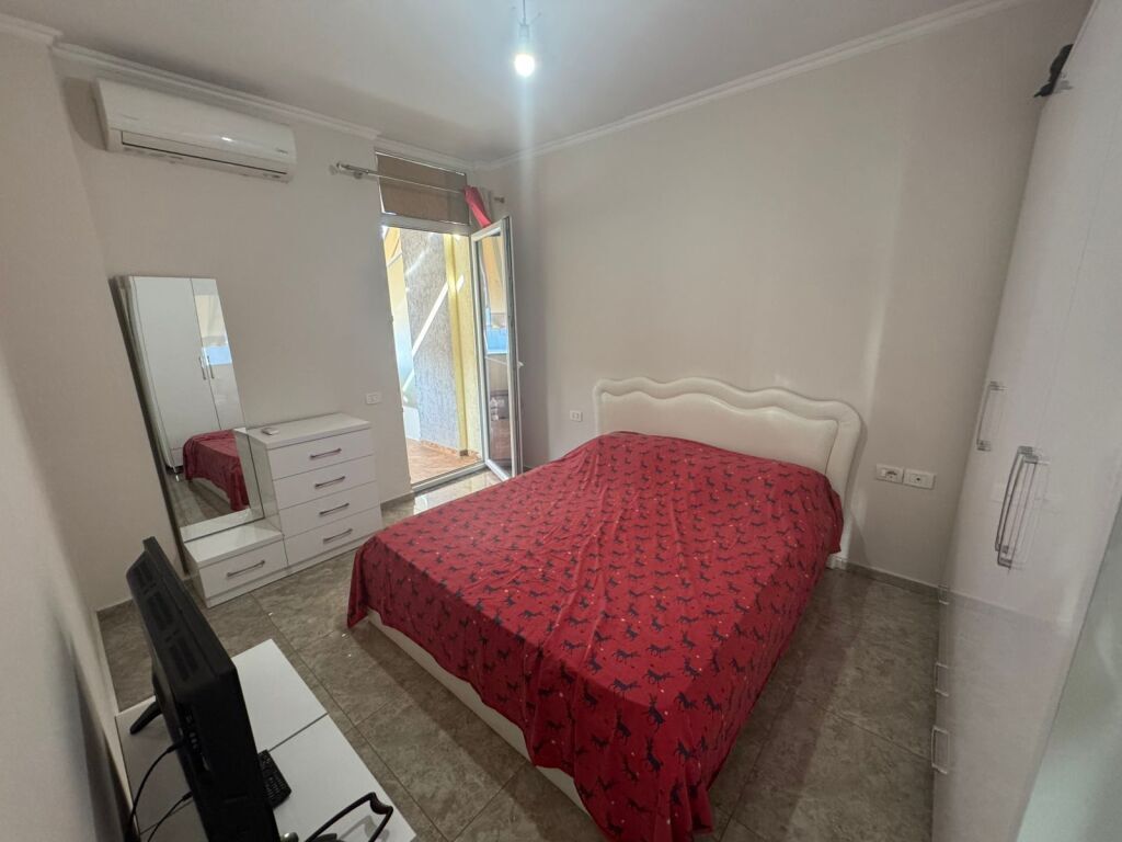 APARTAMENT 2+1 ME QIRA TEK FUSHA E AVIACIONIT